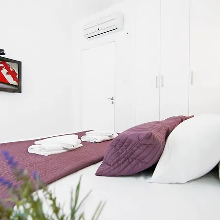 Triton Apartament *
